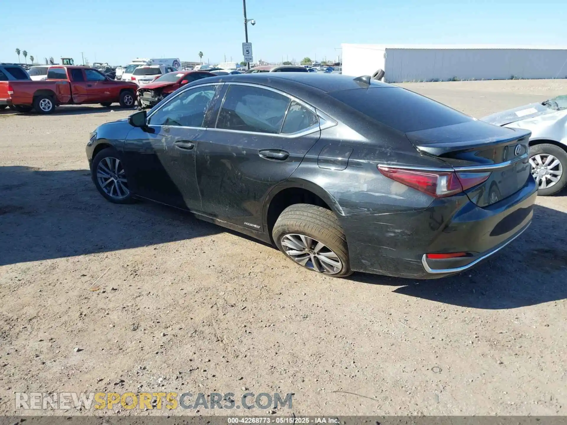 3 Photograph of a damaged car 58AD21B11LU005393 LEXUS ES 300H 2020