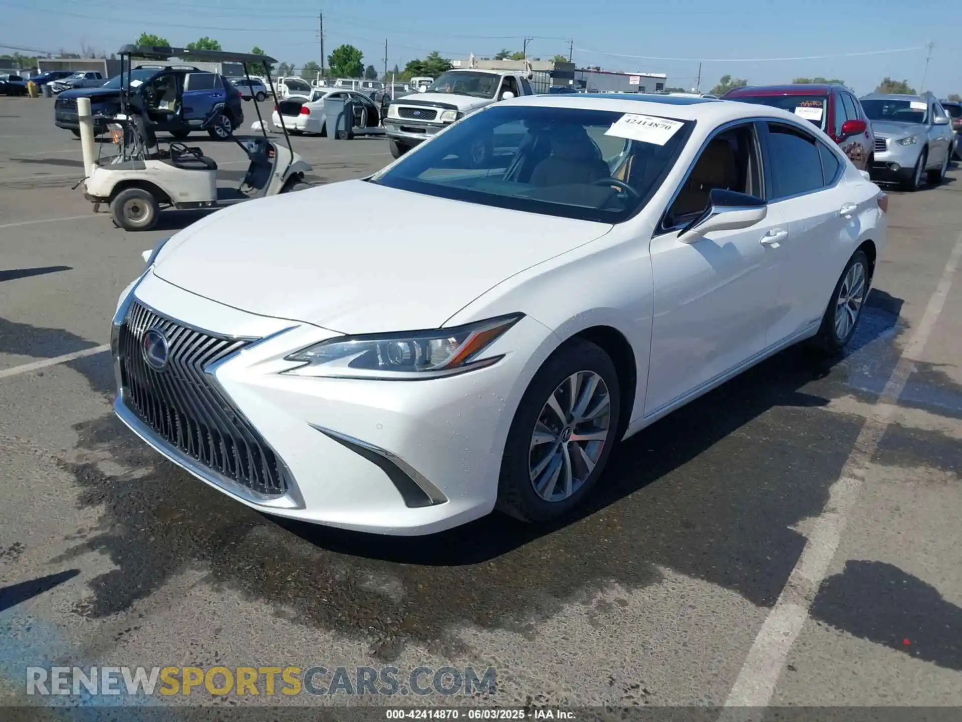 2 Photograph of a damaged car 58AD21B11LU009802 LEXUS ES 300H 2020