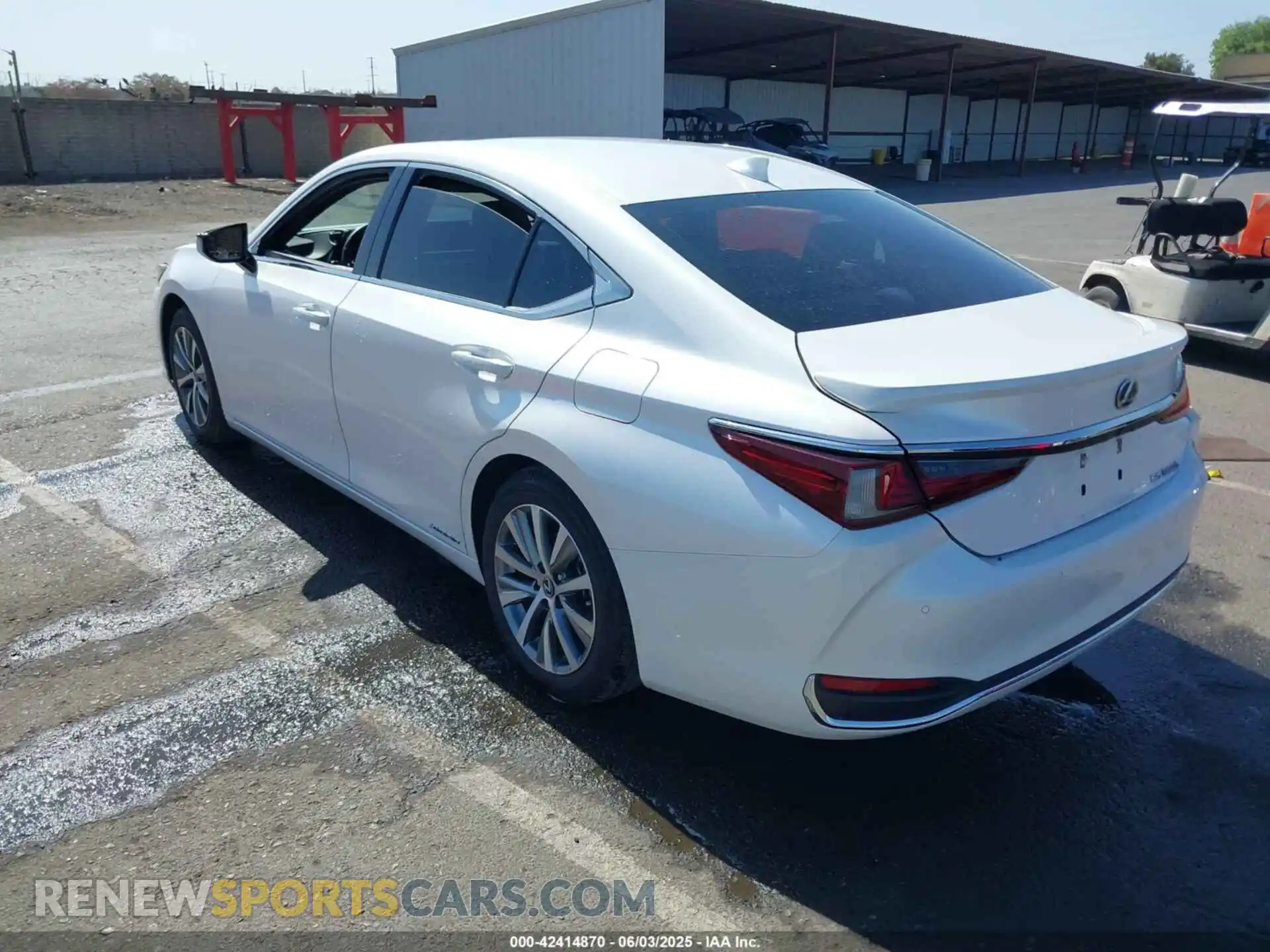 3 Photograph of a damaged car 58AD21B11LU009802 LEXUS ES 300H 2020