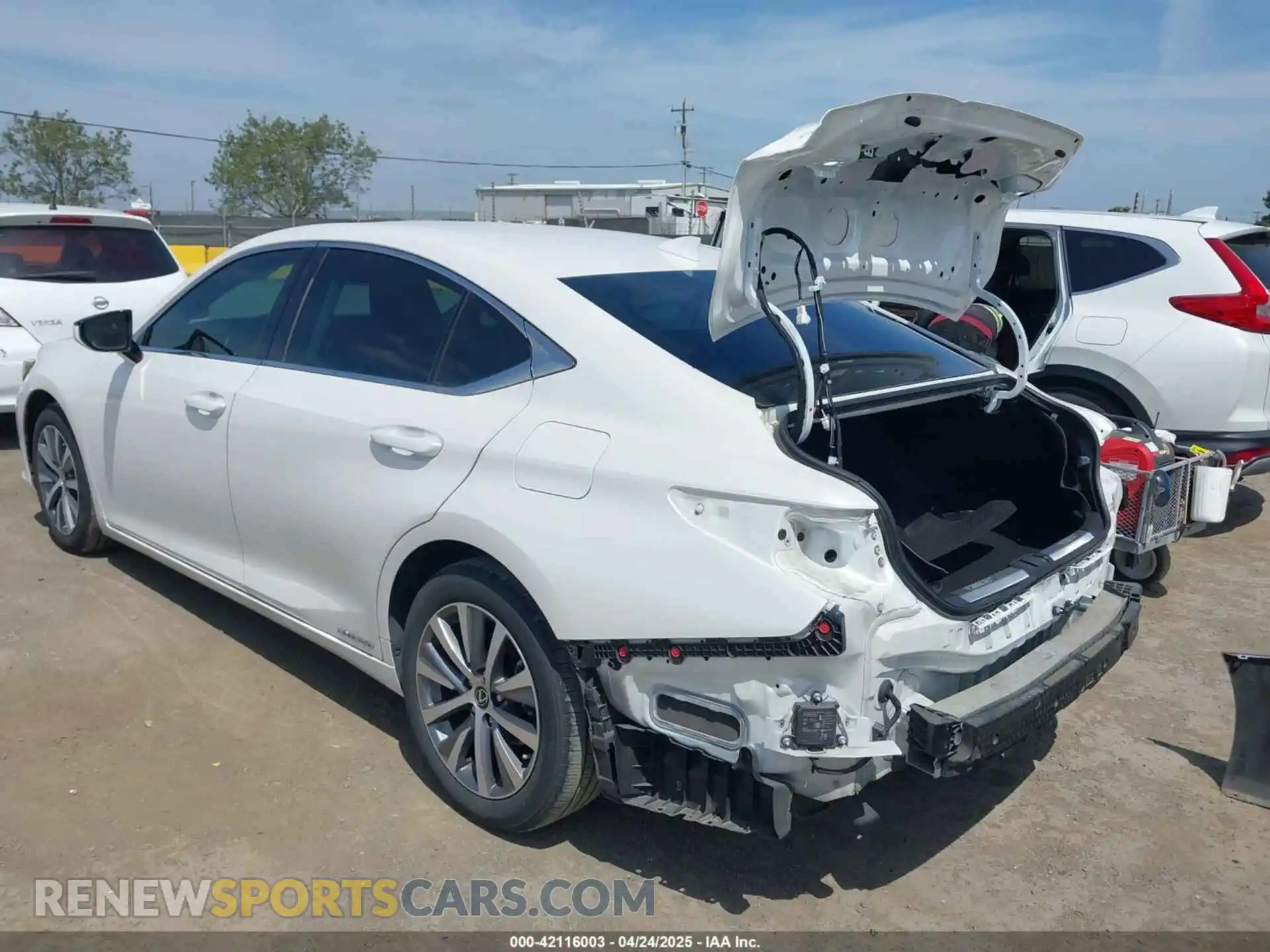 3 Photograph of a damaged car 58AD21B18LU004855 LEXUS ES 300H 2020