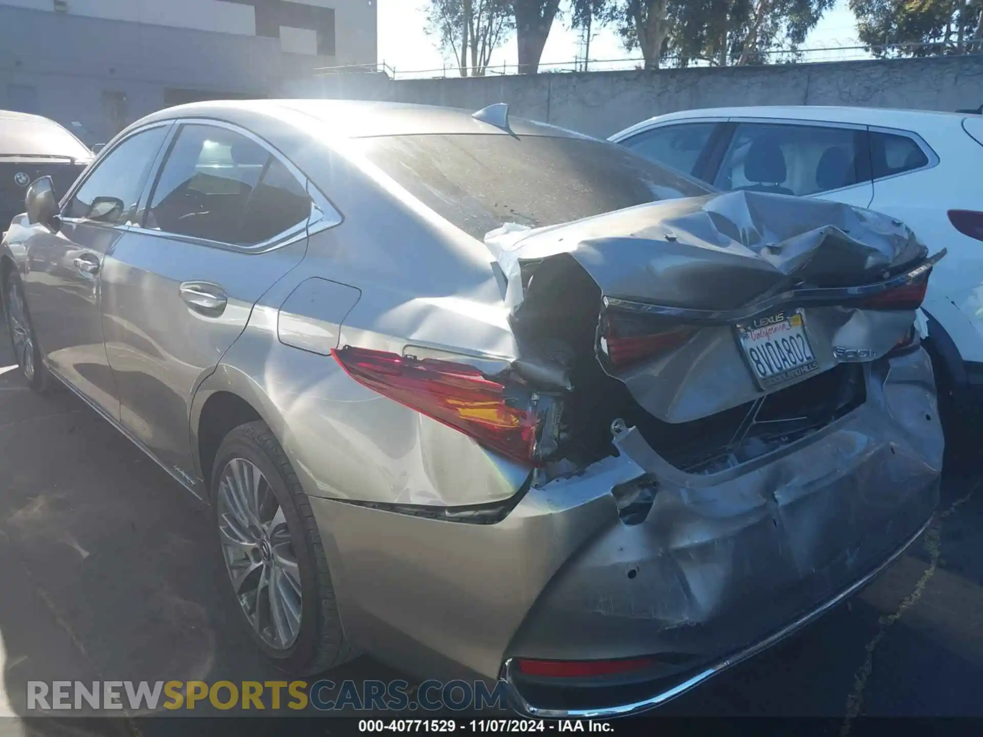 3 Photograph of a damaged car 58ADA1C1XMU005735 LEXUS ES 300H 2021