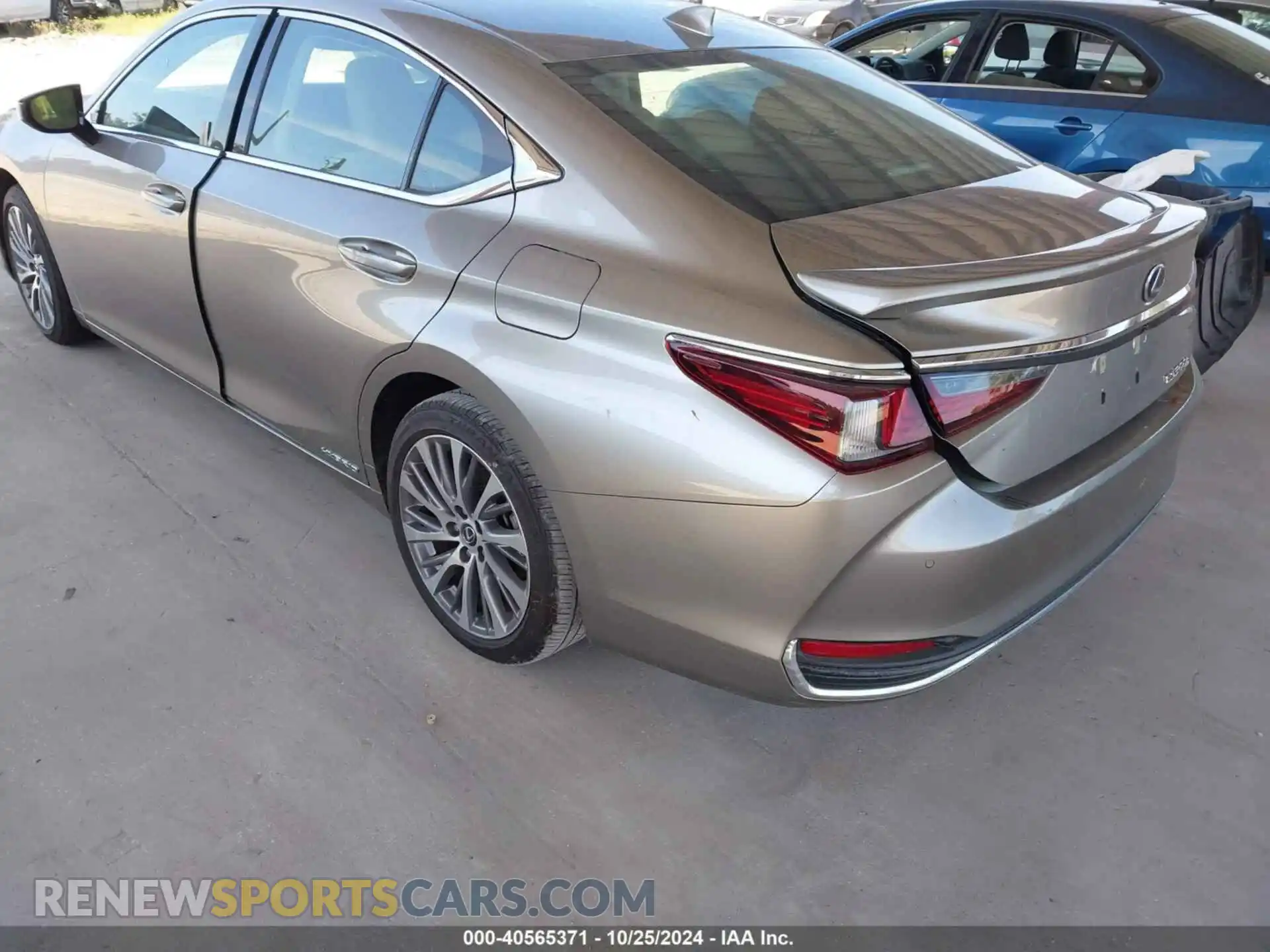 3 fotografías del automóvil dañado 58ADA1C1XMU007369 LEXUS ES 300H 2021