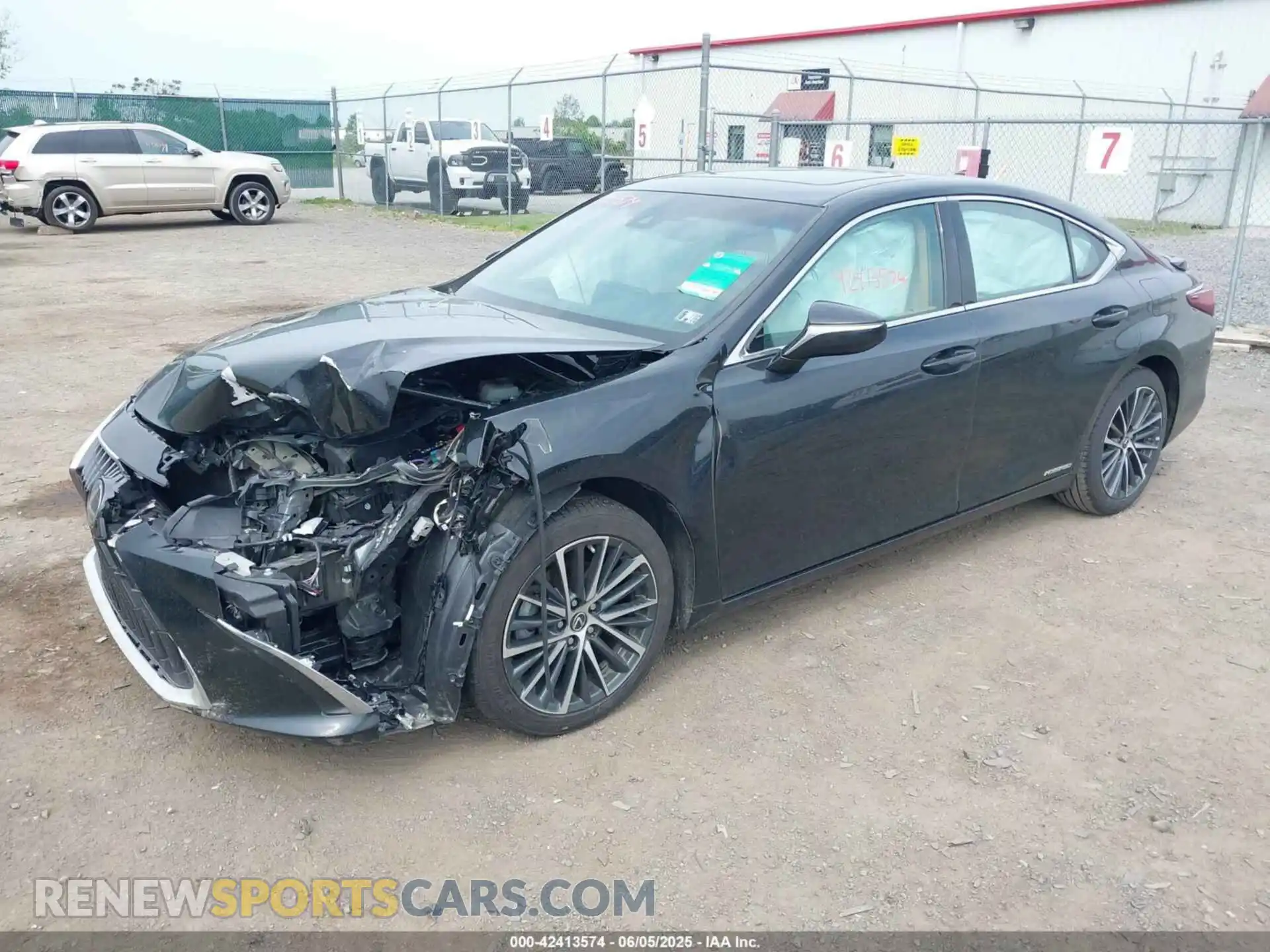2 Photograph of a damaged car 58ADA1C19NU021734 LEXUS ES 300H 2022