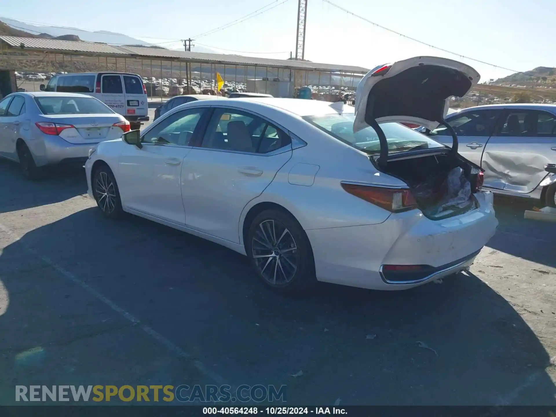 3 Photograph of a damaged car 58ADA1C1XPU035161 LEXUS ES 300H 2023