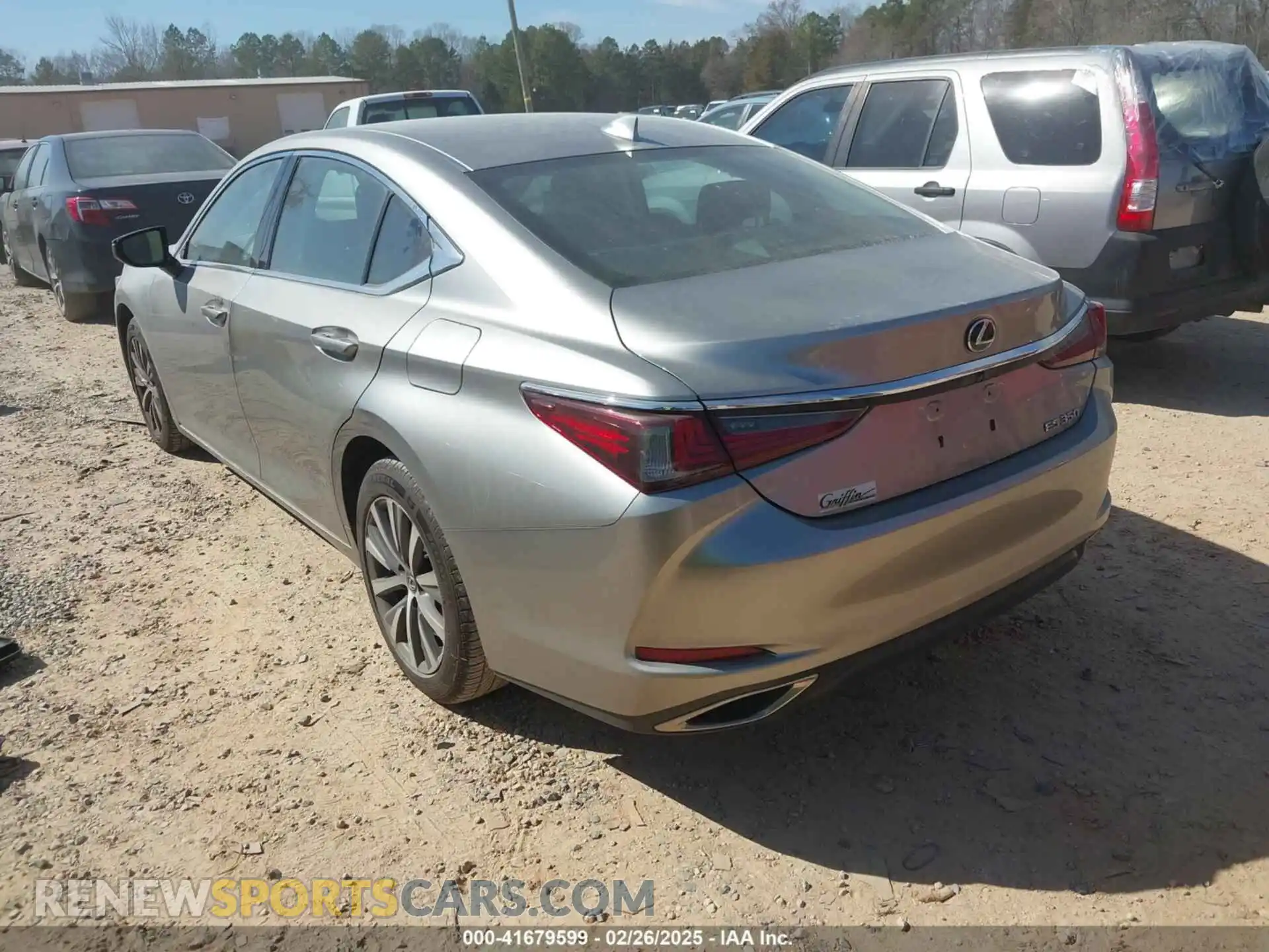 3 Photograph of a damaged car 58ABZ1B18KU030809 LEXUS ES 350 2019