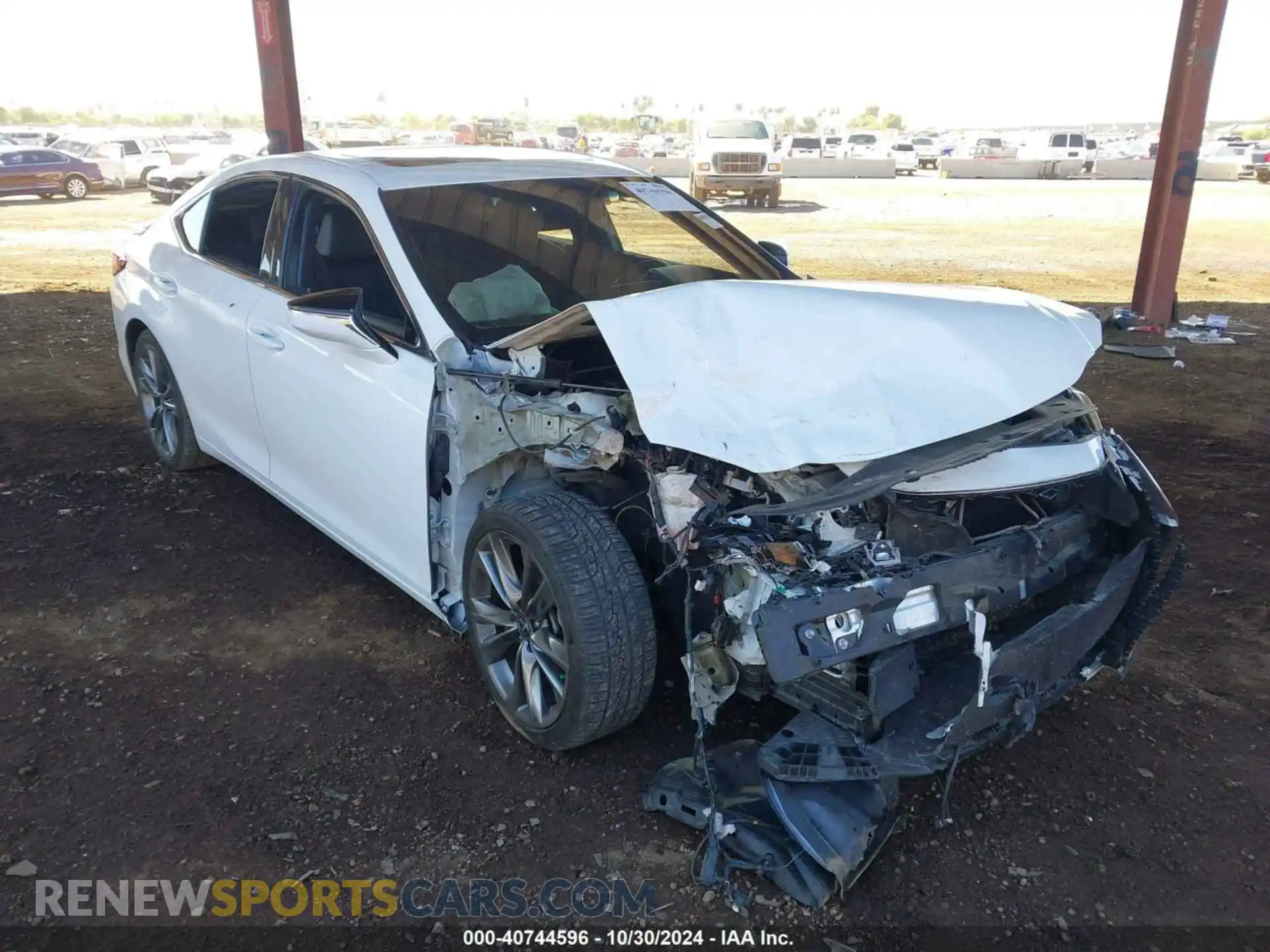 1 Photograph of a damaged car 58ABZ1B18KU048985 LEXUS ES 350 2019