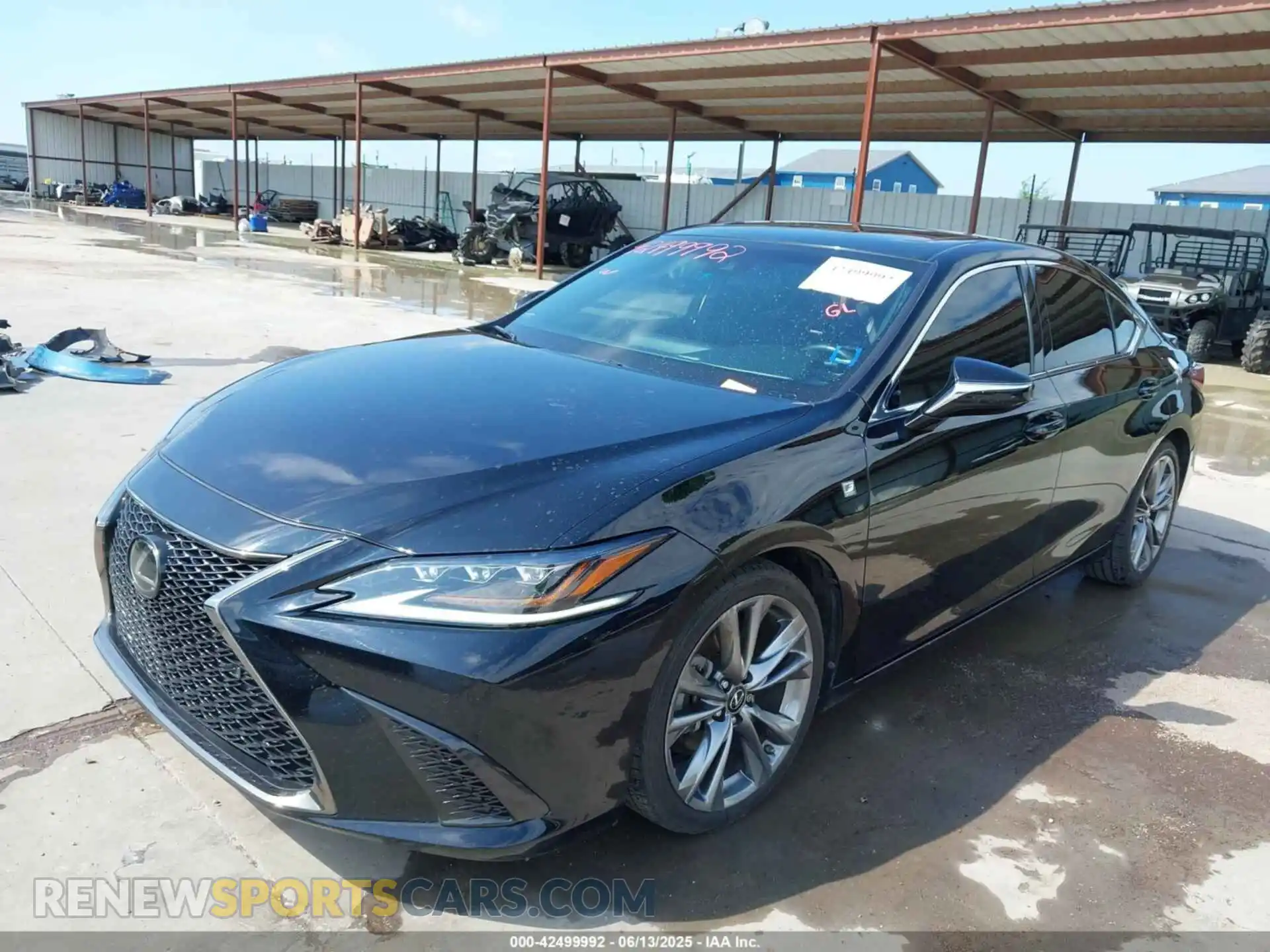 2 fotografías del automóvil dañado 58ABZ1B1XKU003434 LEXUS ES 350 2019