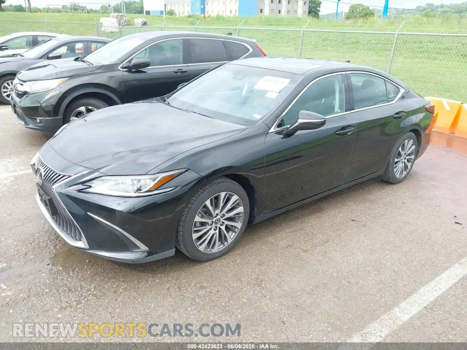 2 Photograph of a damaged car 58ADZ1B10LU055942 LEXUS ES 350 2020