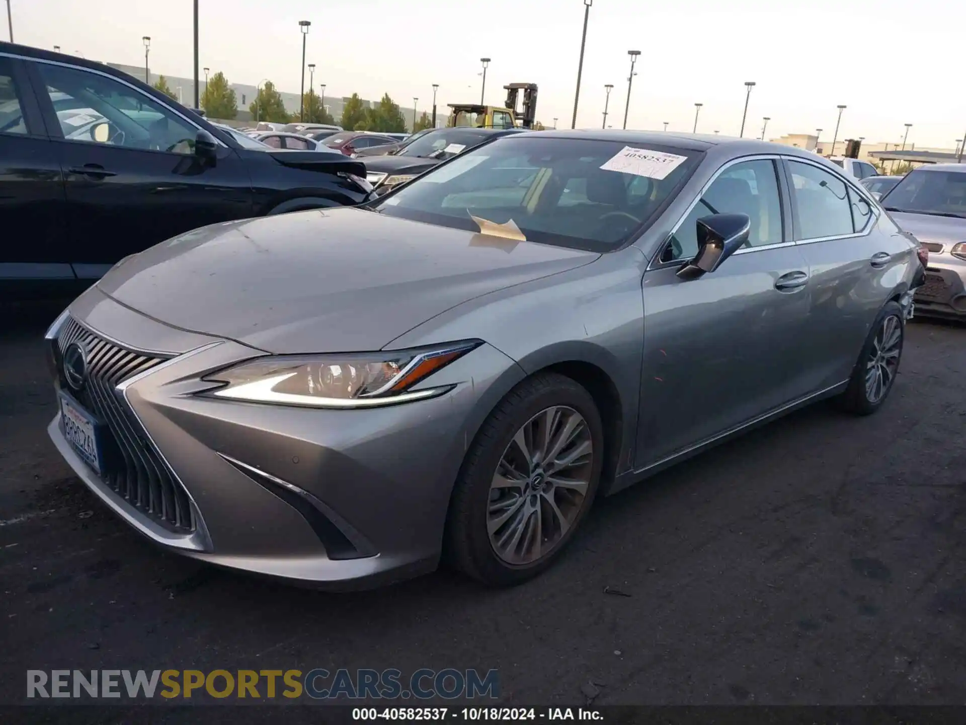 2 Photograph of a damaged car 58ADZ1B13LU065249 LEXUS ES 350 2020