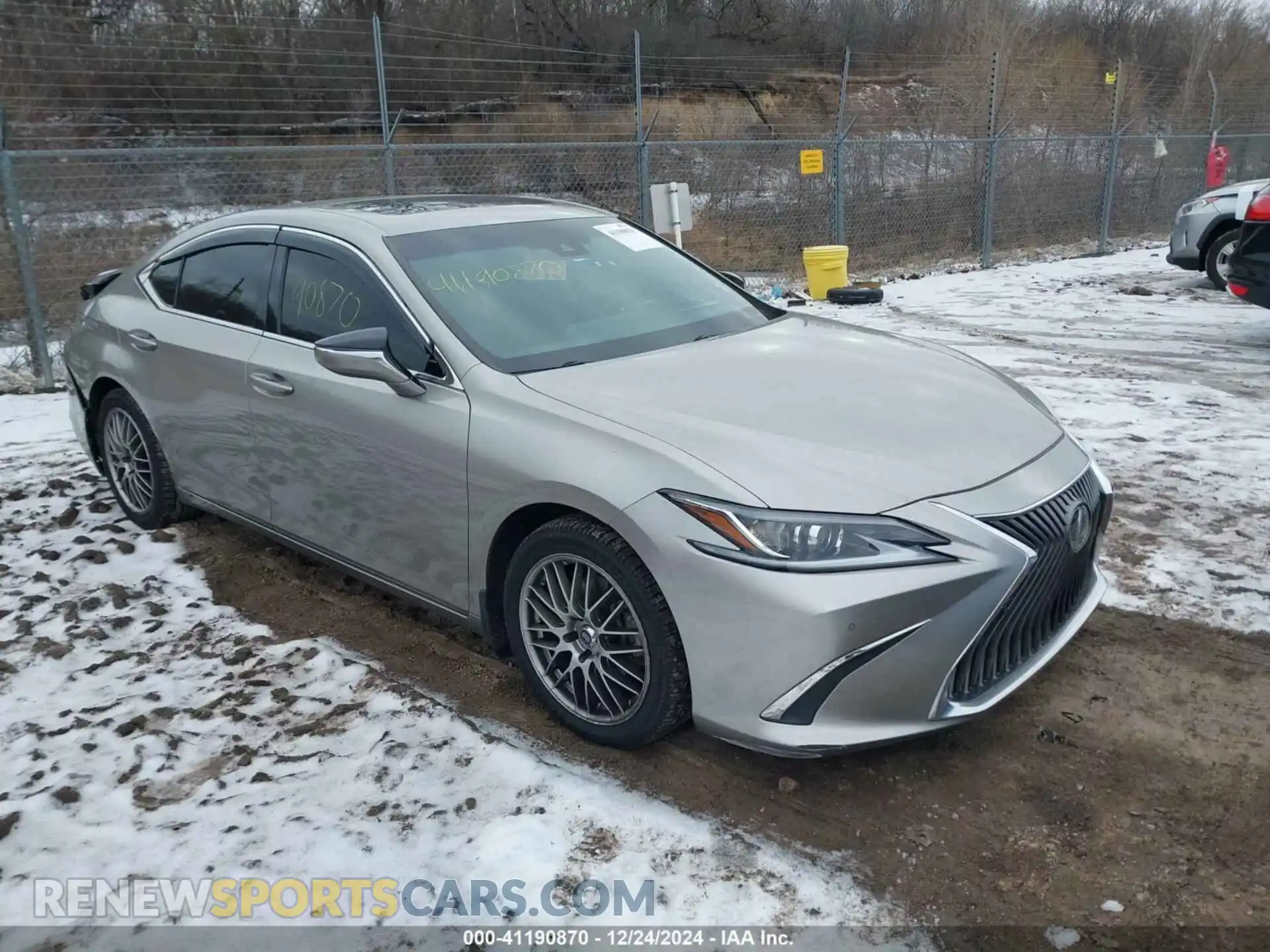 1 Photograph of a damaged car 58ADZ1B14LU063249 LEXUS ES 350 2020