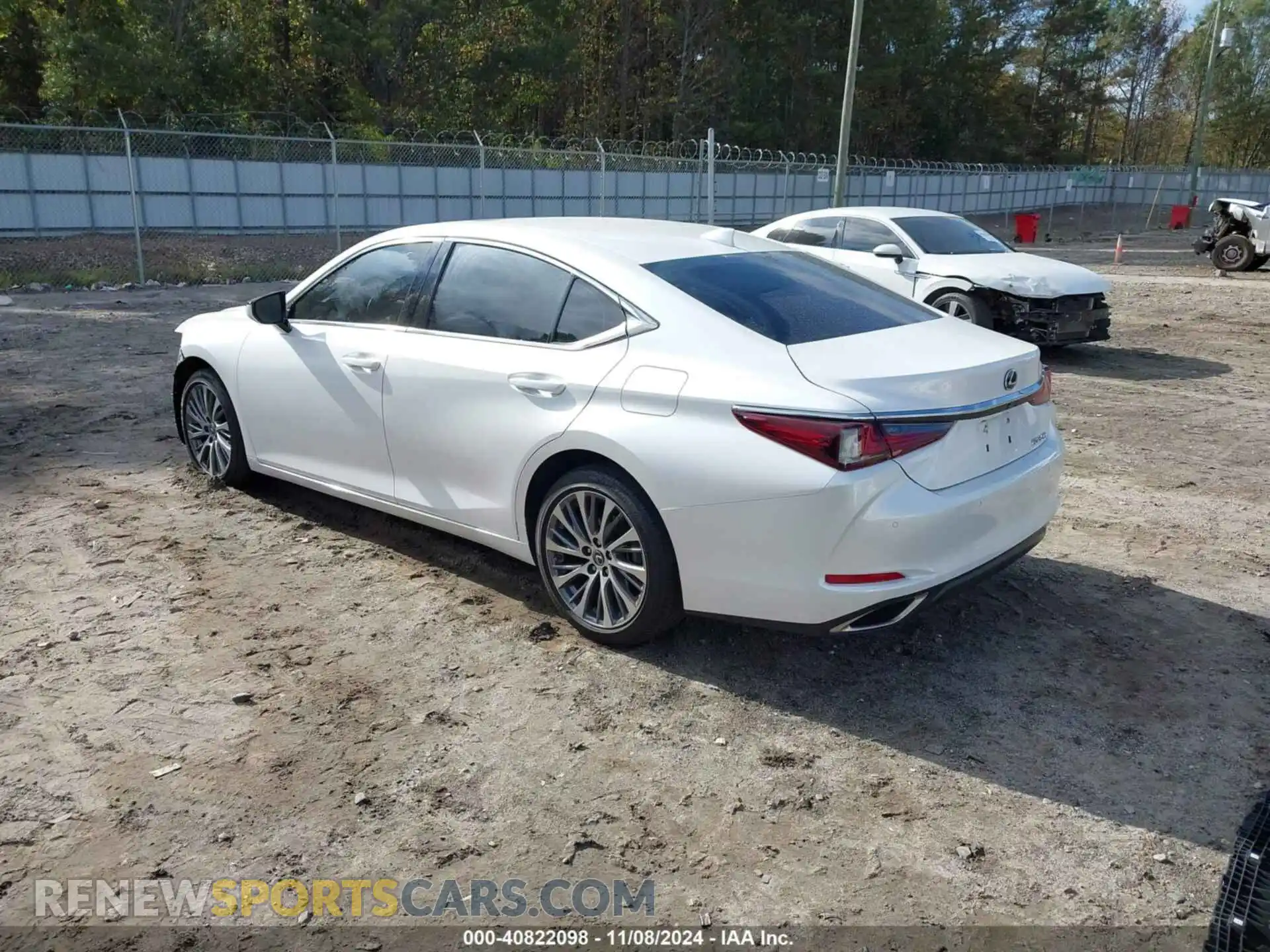 3 Фотография поврежденного автомобиля 58ADZ1B16LU077850 LEXUS ES 350 2020