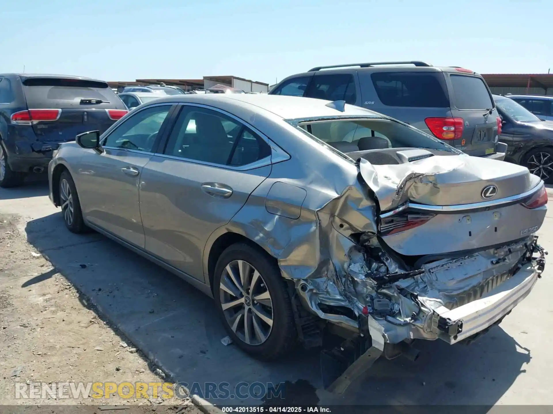 3 Photograph of a damaged car 58ADZ1B18LU073041 LEXUS ES 350 2020