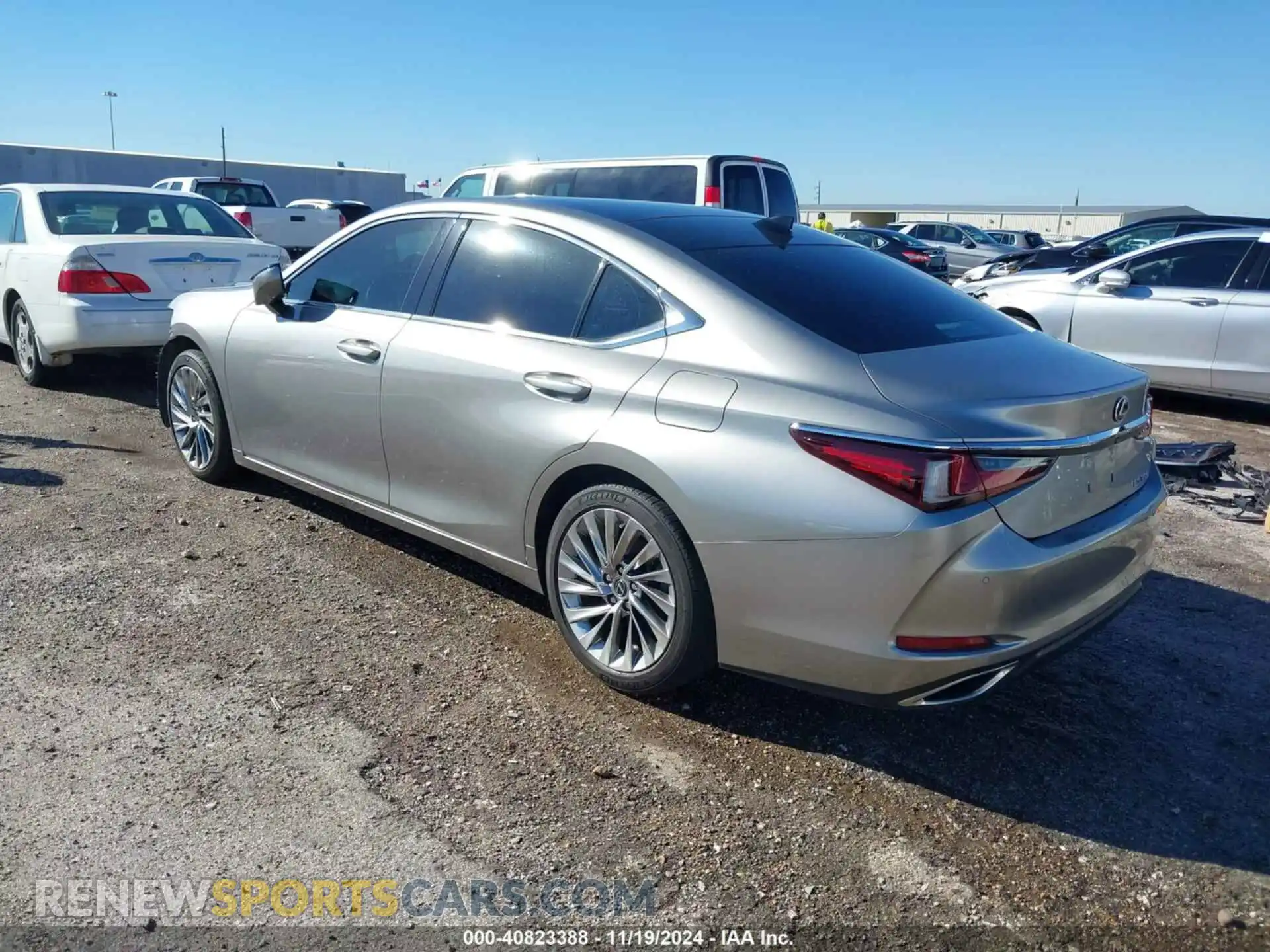 3 Photograph of a damaged car 58AFZ1B19LU067967 LEXUS ES 350 2020