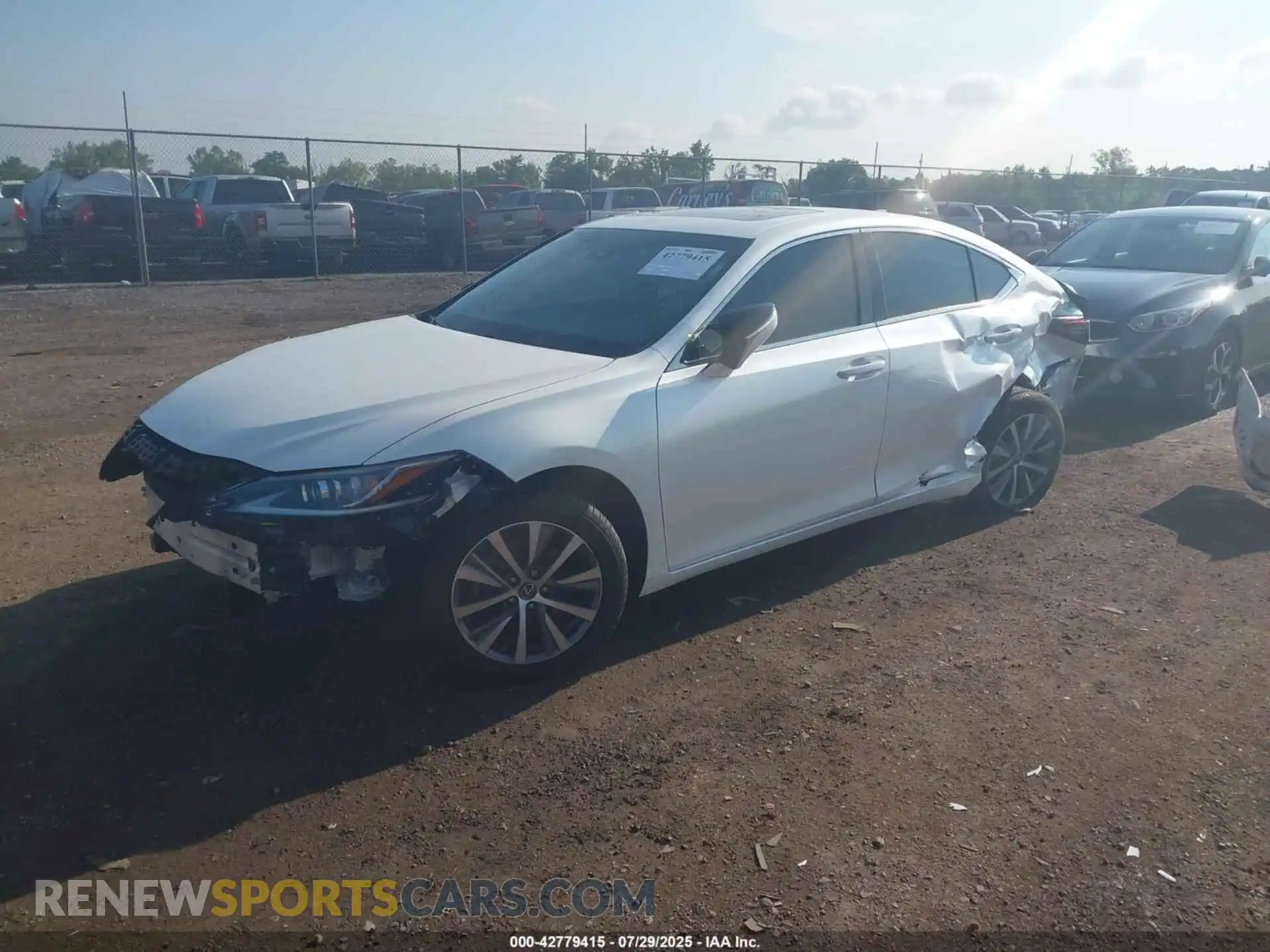 2 Фотография поврежденного автомобиля 58ACZ1B16MU100914 LEXUS ES 350 2021