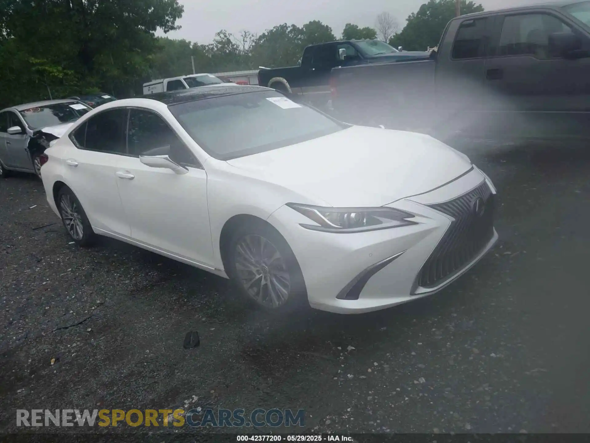 1 Photograph of a damaged car 58ADZ1B10MU101321 LEXUS ES 350 2021
