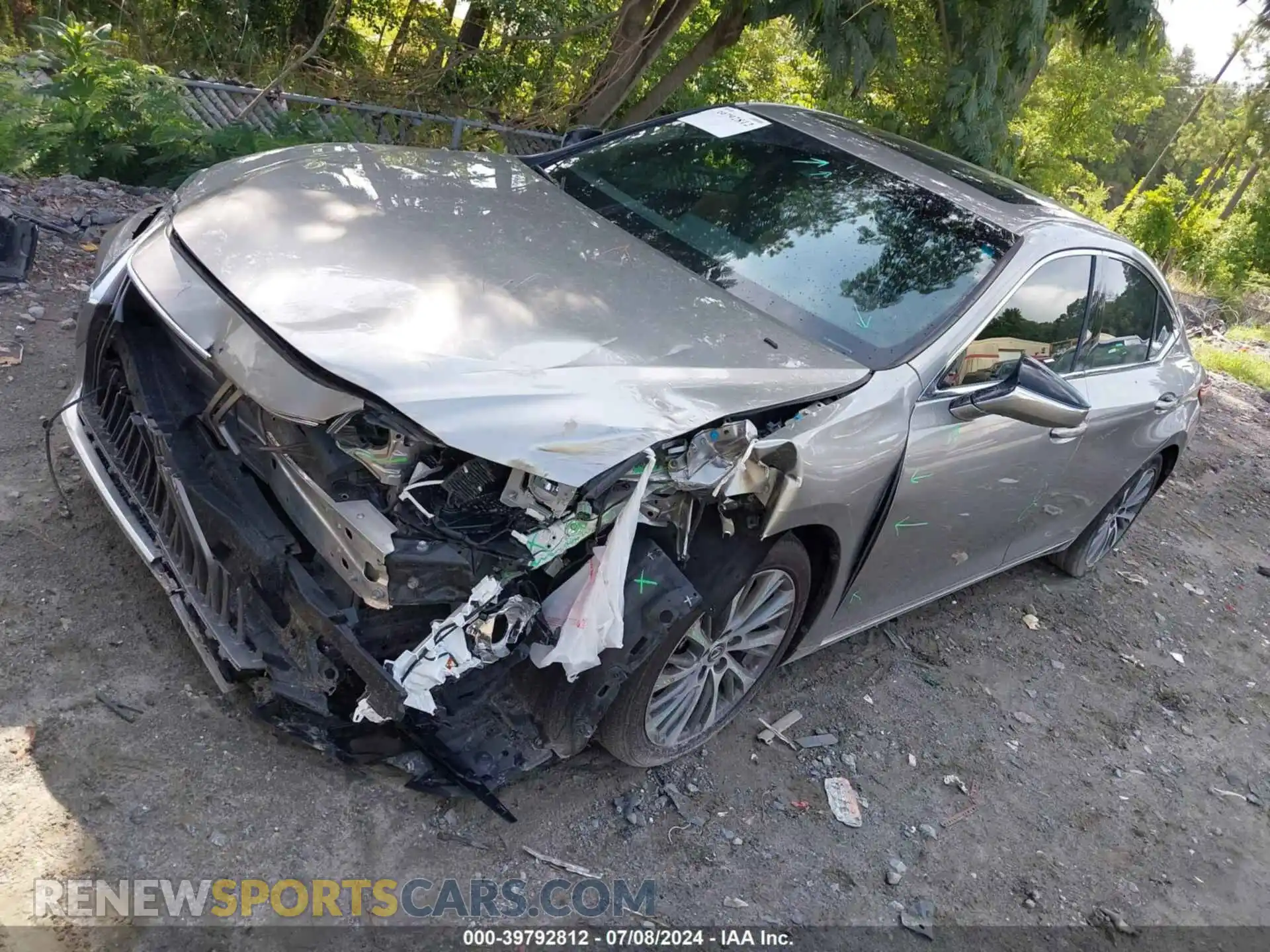 2 Photograph of a damaged car 58ADZ1B12MU091469 LEXUS ES 350 2021
