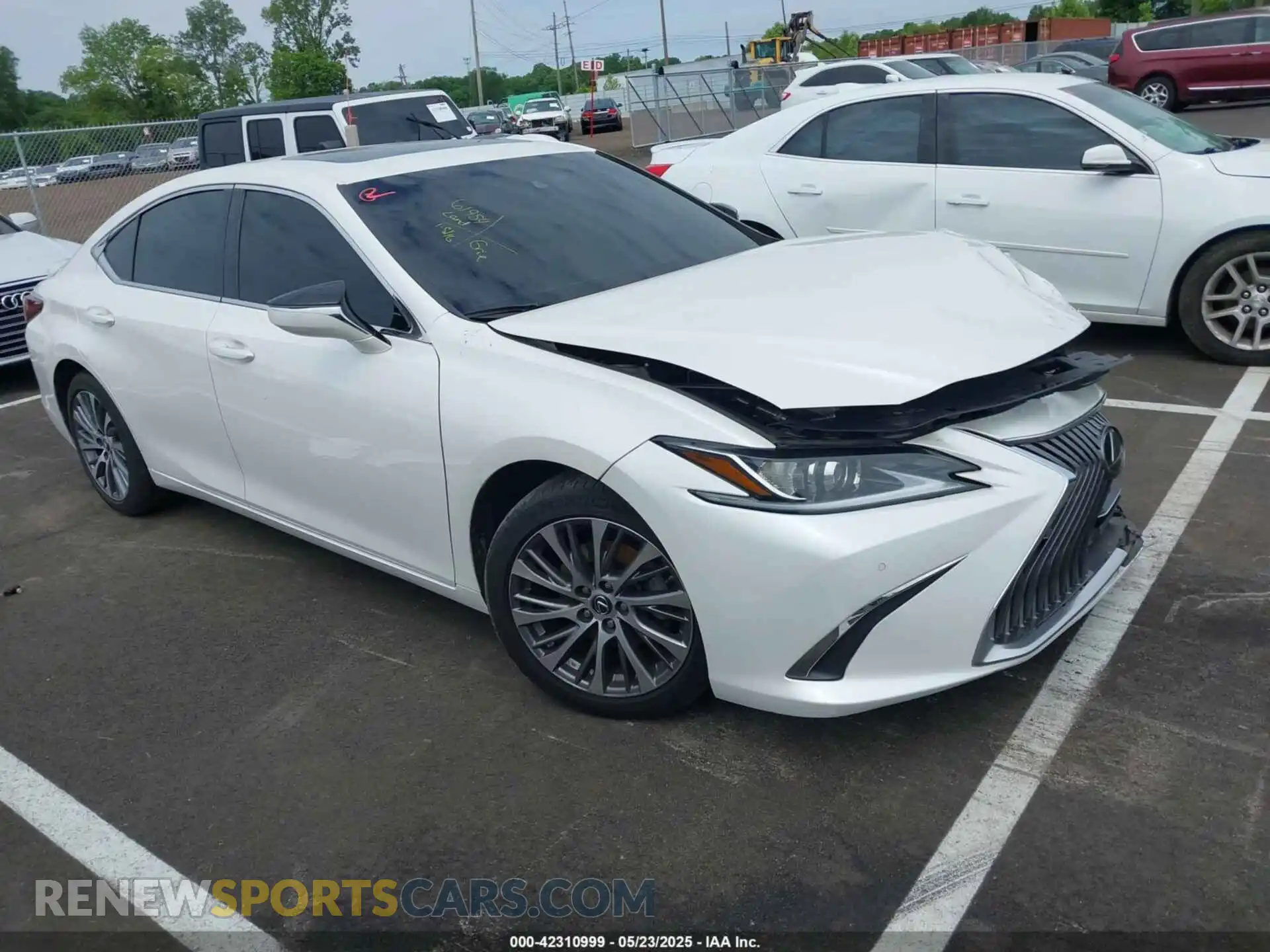 1 Photograph of a damaged car 58ADZ1B14MU100799 LEXUS ES 350 2021