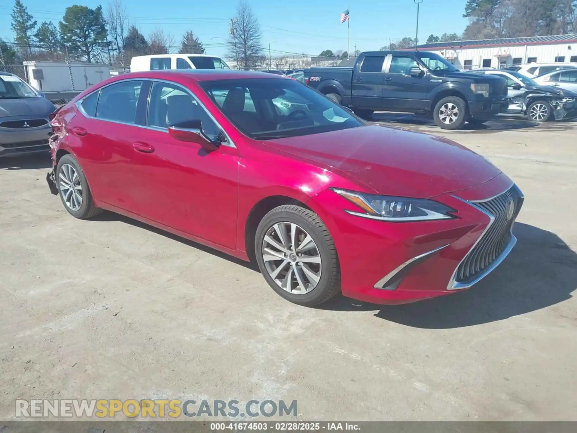 1 Photograph of a damaged car 58ADZ1B16MU085500 LEXUS ES 350 2021