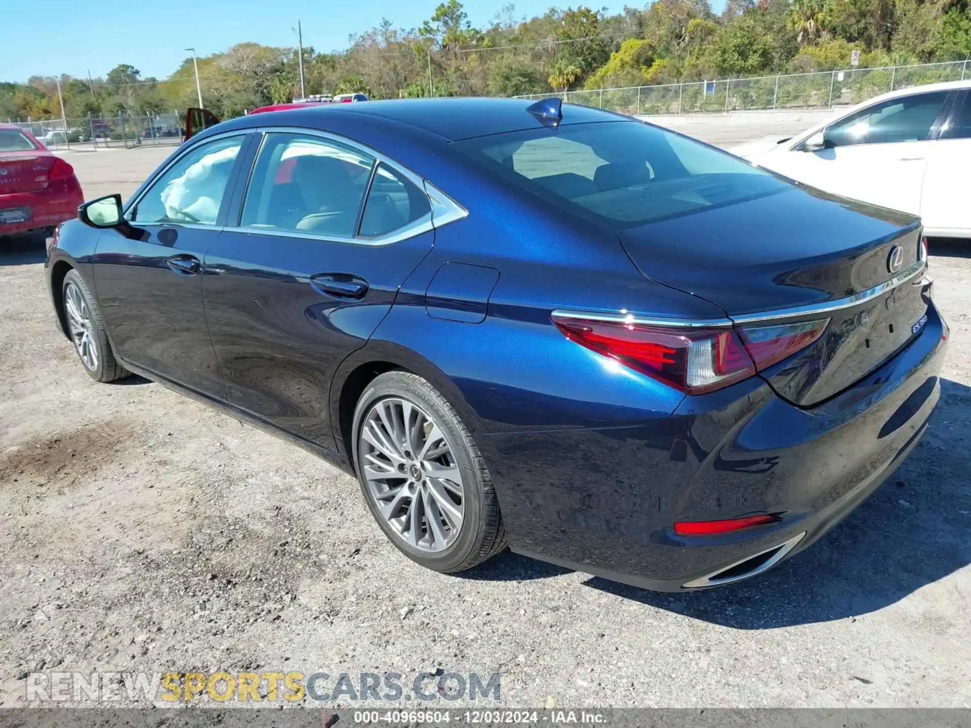 3 Photograph of a damaged car 58ADZ1B16MU098067 LEXUS ES 350 2021