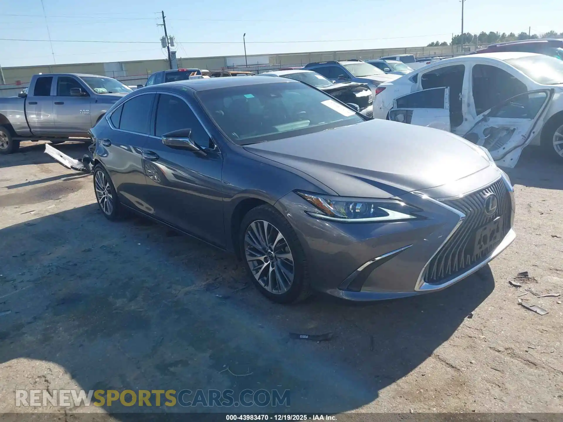 1 Photograph of a damaged car 58ADZ1B19MU090335 LEXUS ES 350 2021
