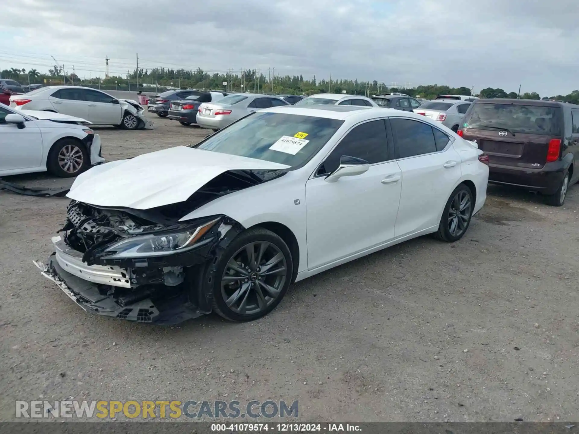 2 fotografías del automóvil dañado 58AGZ1B19MU101802 LEXUS ES 350 2021