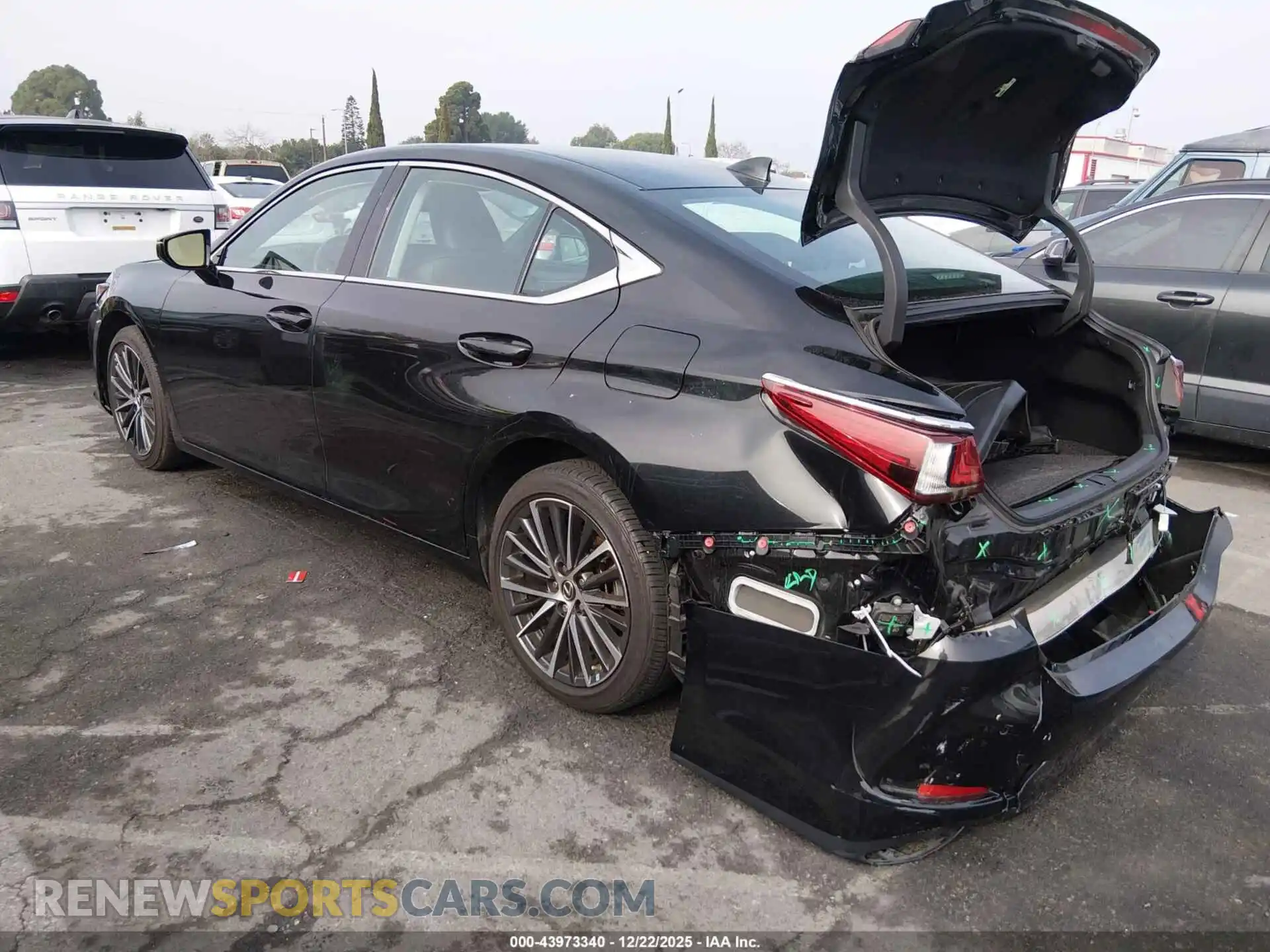 3 Photograph of a damaged car 58ADZ1B12NU135603 LEXUS ES 350 2022
