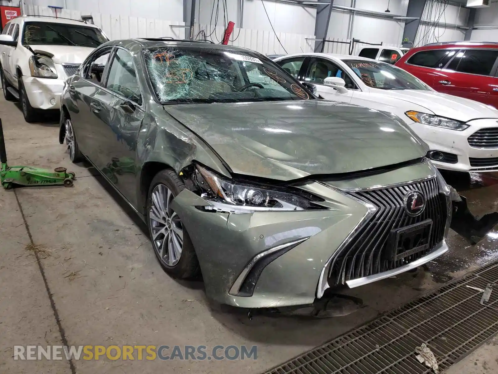 1 Photograph of a damaged car 58AD11D17MU003780 LEXUS ES250 2021