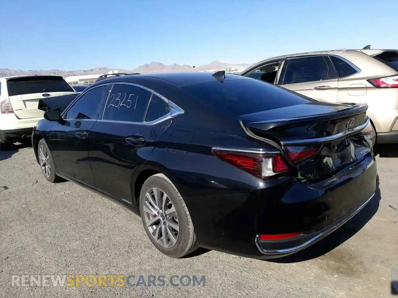 3 Photograph of a damaged car 58AB21B16KU002432 LEXUS ES300 2019