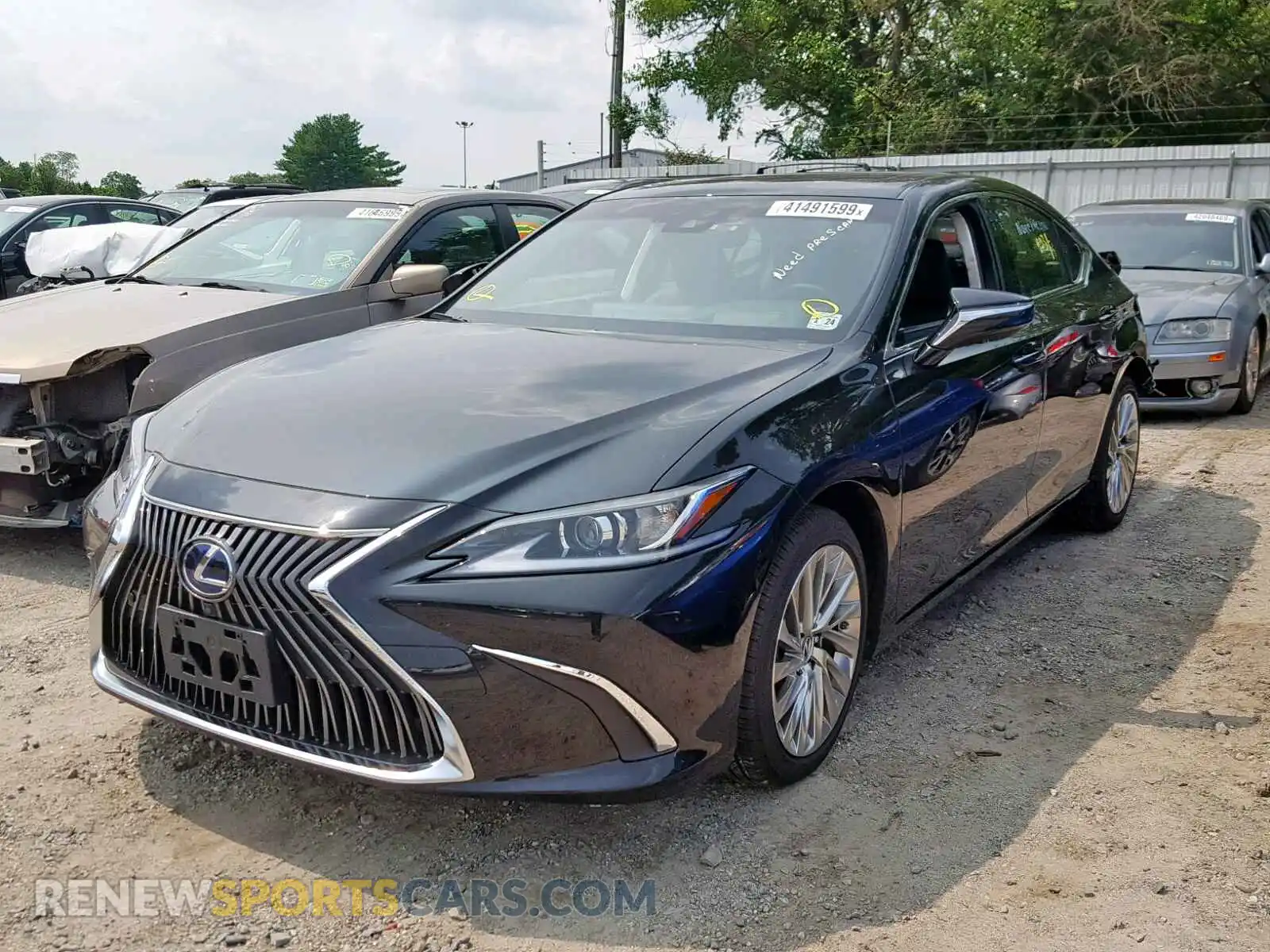 2 Photograph of a damaged car JTHB21B10K2024352 LEXUS ES300 2019