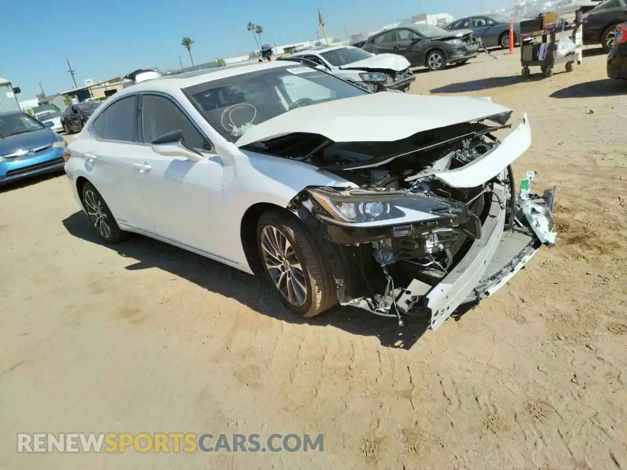 1 Photograph of a damaged car JTHB21B10K2034475 LEXUS ES300 2019