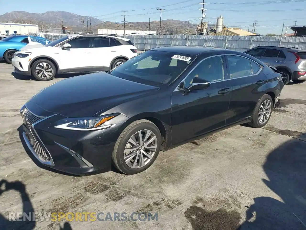 1 Photograph of a damaged car 58AC21B11LU011223 LEXUS ES300 2020