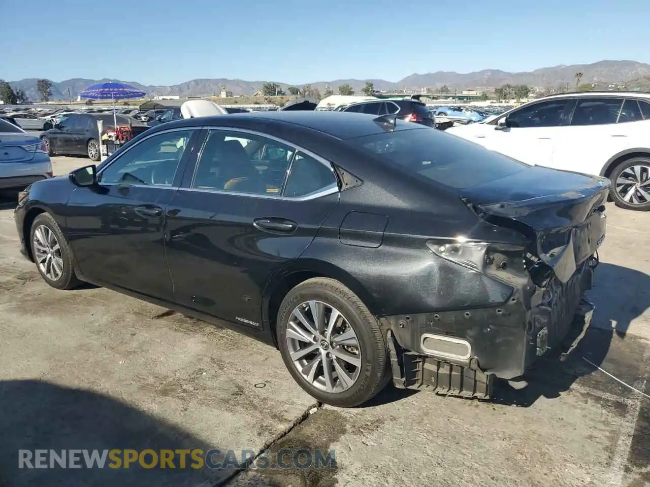 2 Photograph of a damaged car 58AC21B11LU011223 LEXUS ES300 2020