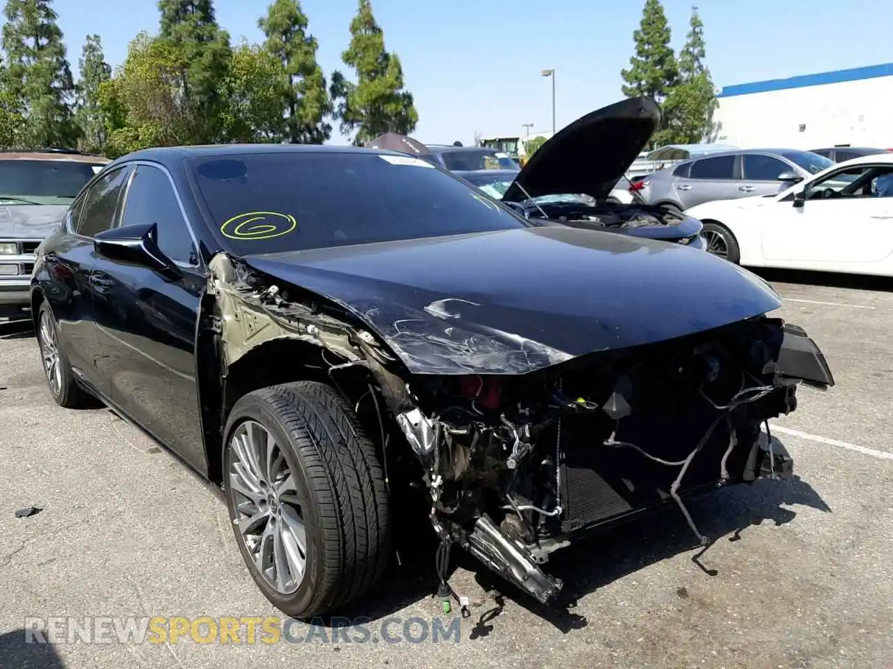 1 Photograph of a damaged car 58AD21B10LU006132 LEXUS ES300 2020