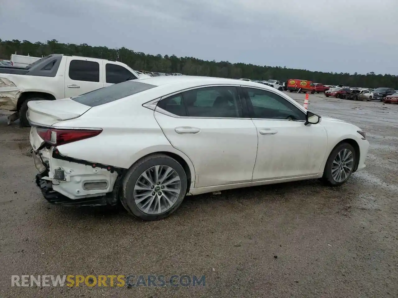 3 Photograph of a damaged car 58AD21B12LU011929 LEXUS ES300 2020