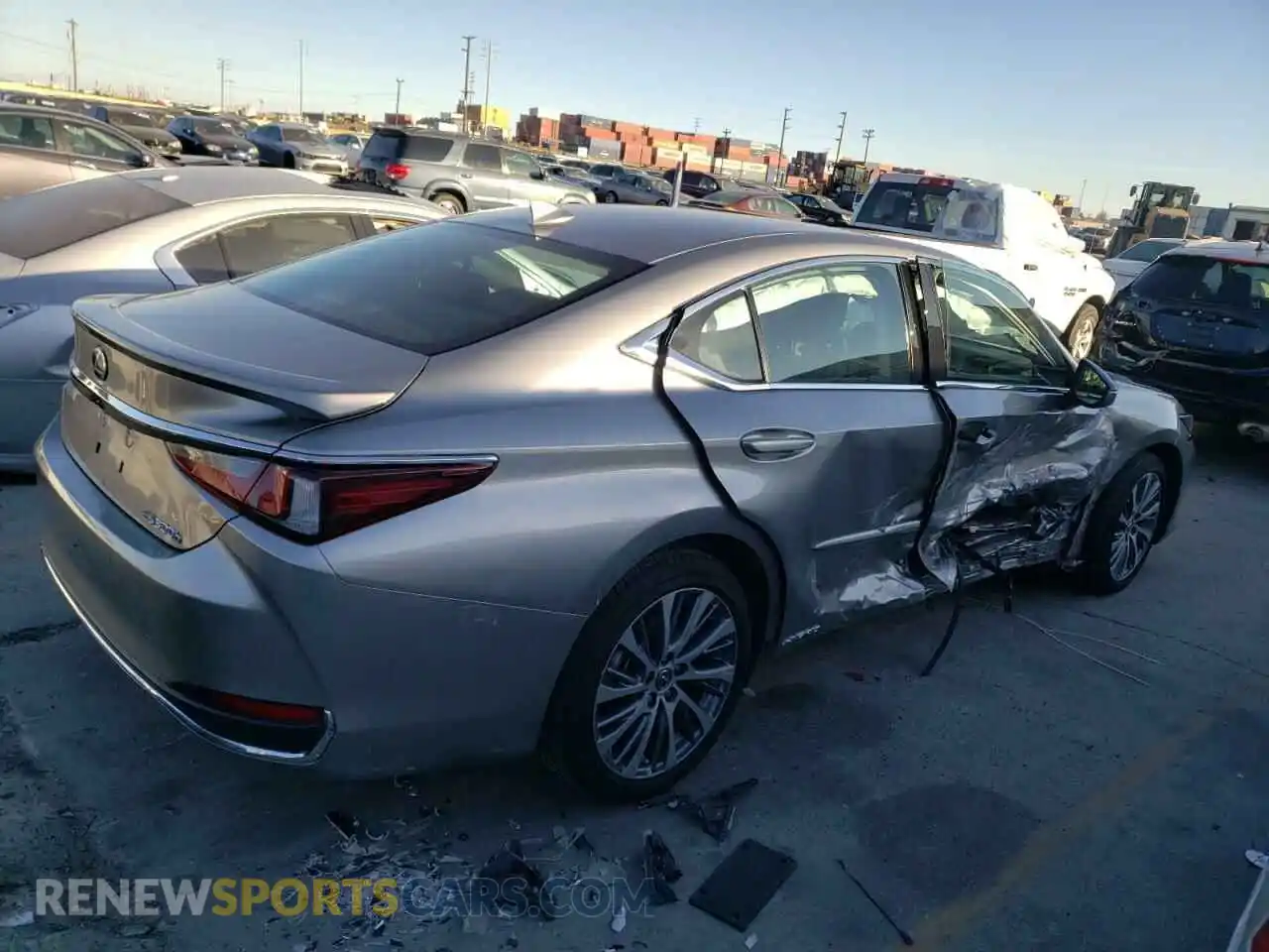 3 Photograph of a damaged car 58AD21B14LU006960 LEXUS ES300 2020