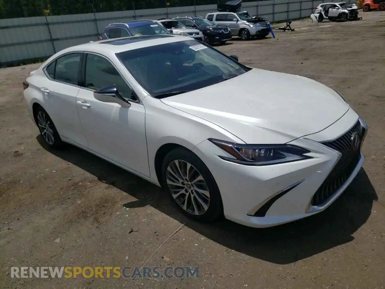 1 Photograph of a damaged car 58AD21B14LU012094 LEXUS ES300 2020