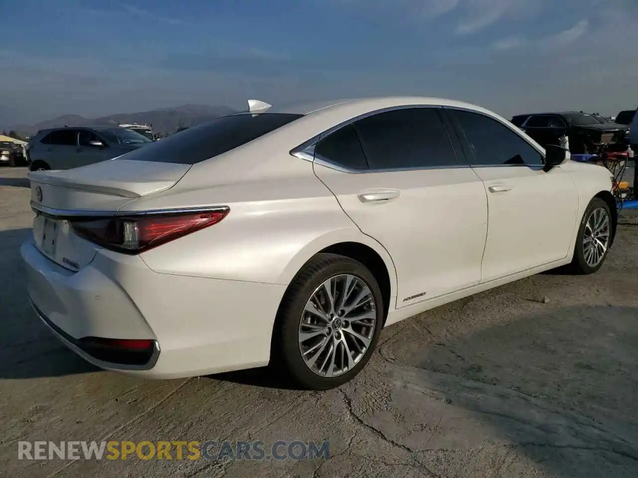 3 Photograph of a damaged car 58AD21B15LU010371 LEXUS ES300 2020