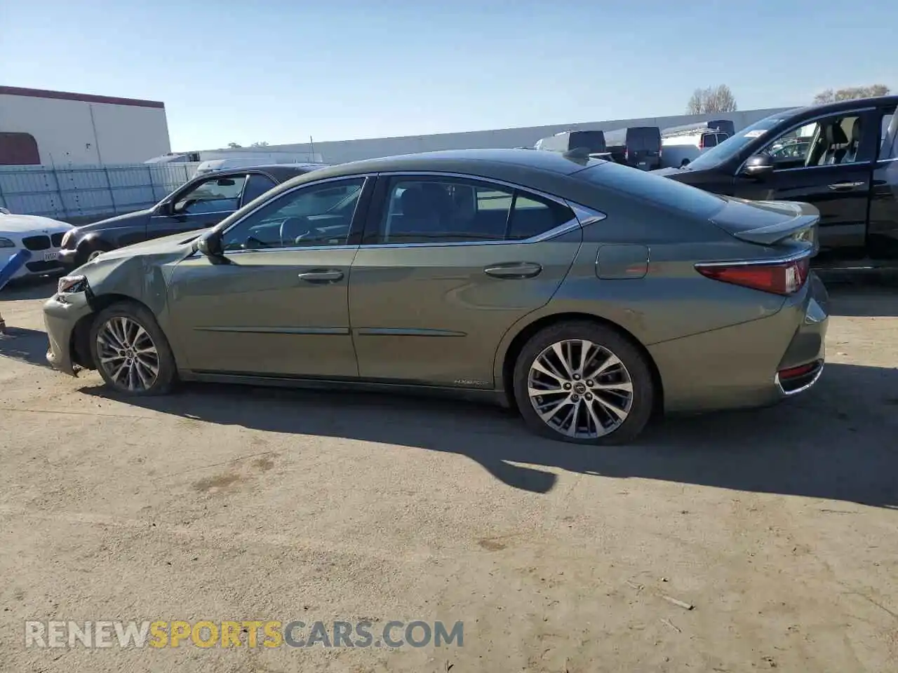 2 Photograph of a damaged car 58AD21B18LU006072 LEXUS ES300 2020