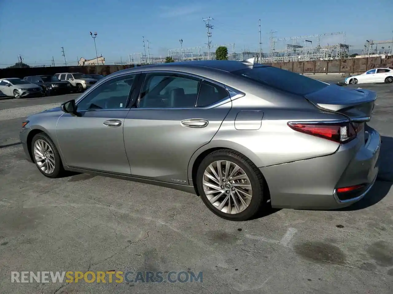 2 fotografías del automóvil dañado 58AE21B13LU012561 LEXUS ES300 2020