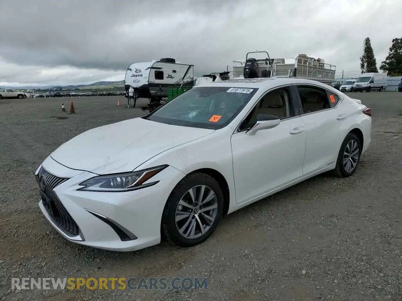 1 Photograph of a damaged car 58ACA1C10MU011247 LEXUS ES300 2021