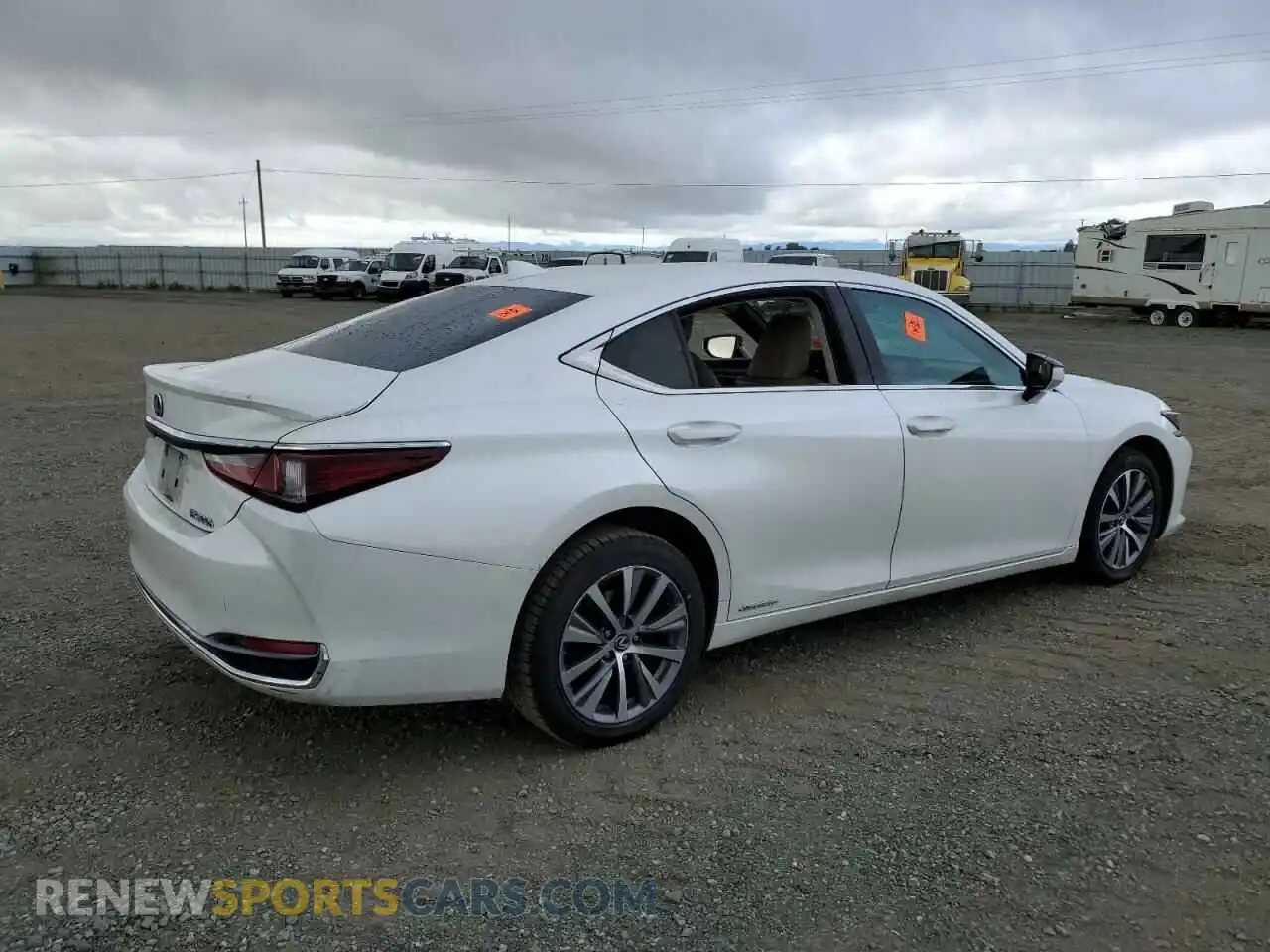 3 Photograph of a damaged car 58ACA1C10MU011247 LEXUS ES300 2021