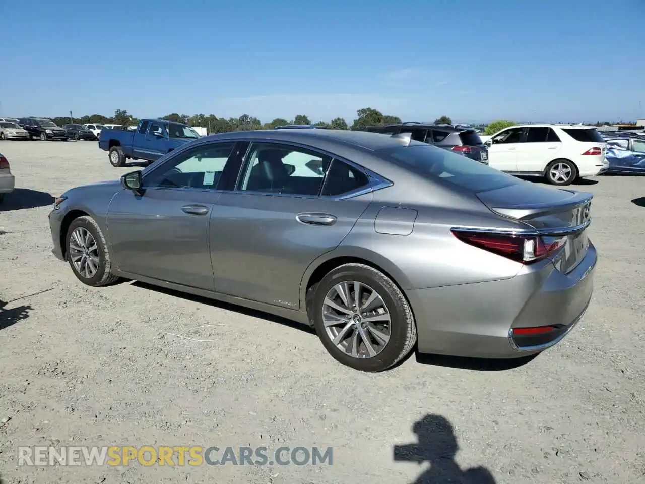 2 Photograph of a damaged car 58ACA1C11MU005442 LEXUS ES300 2021
