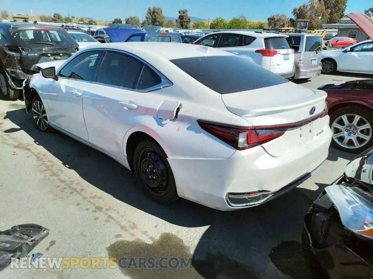 3 Photograph of a damaged car 58ACA1C11MU011533 LEXUS ES300 2021