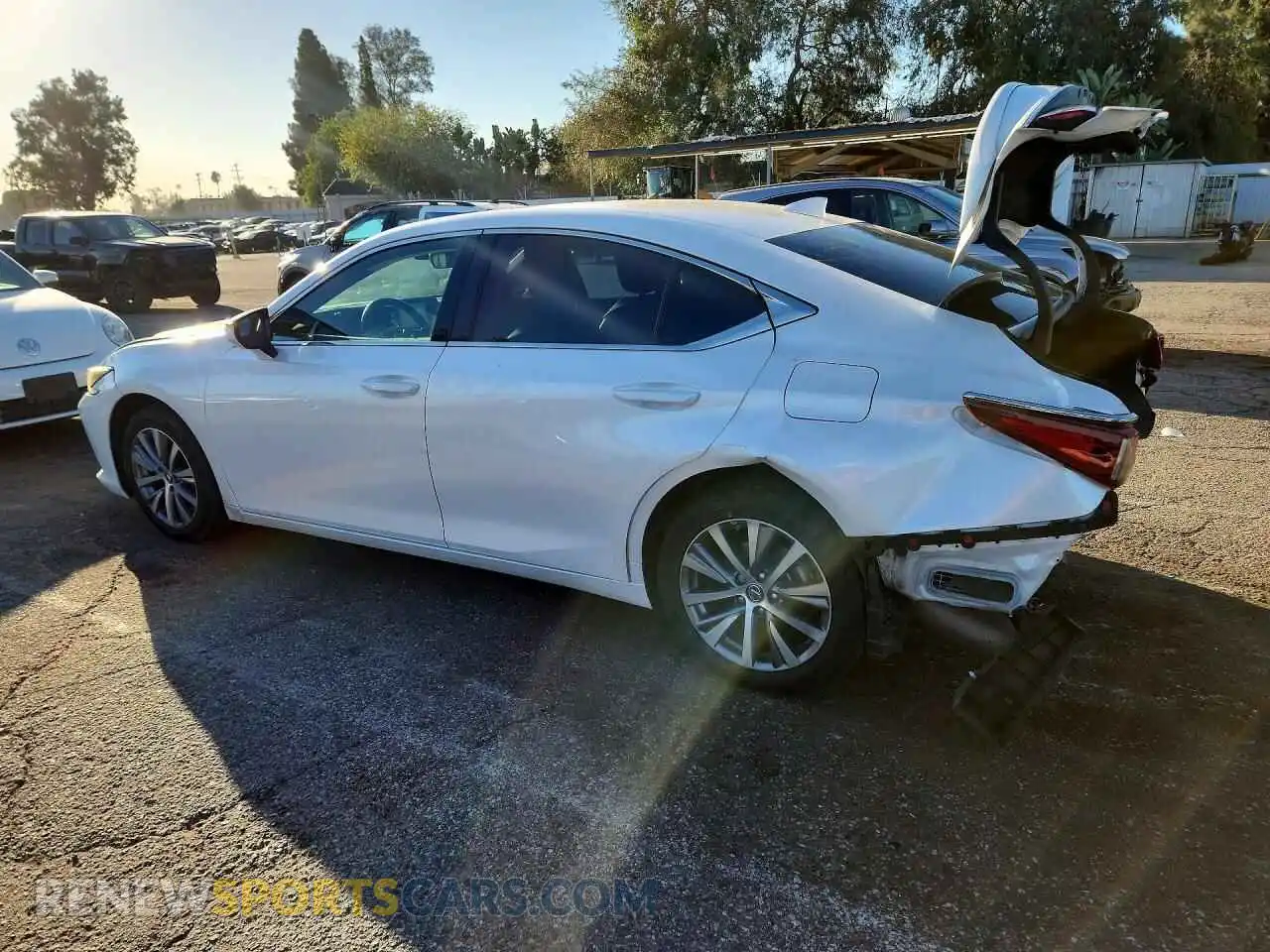 2 Photograph of a damaged car 58ACA1C13MU008973 LEXUS ES300 2021