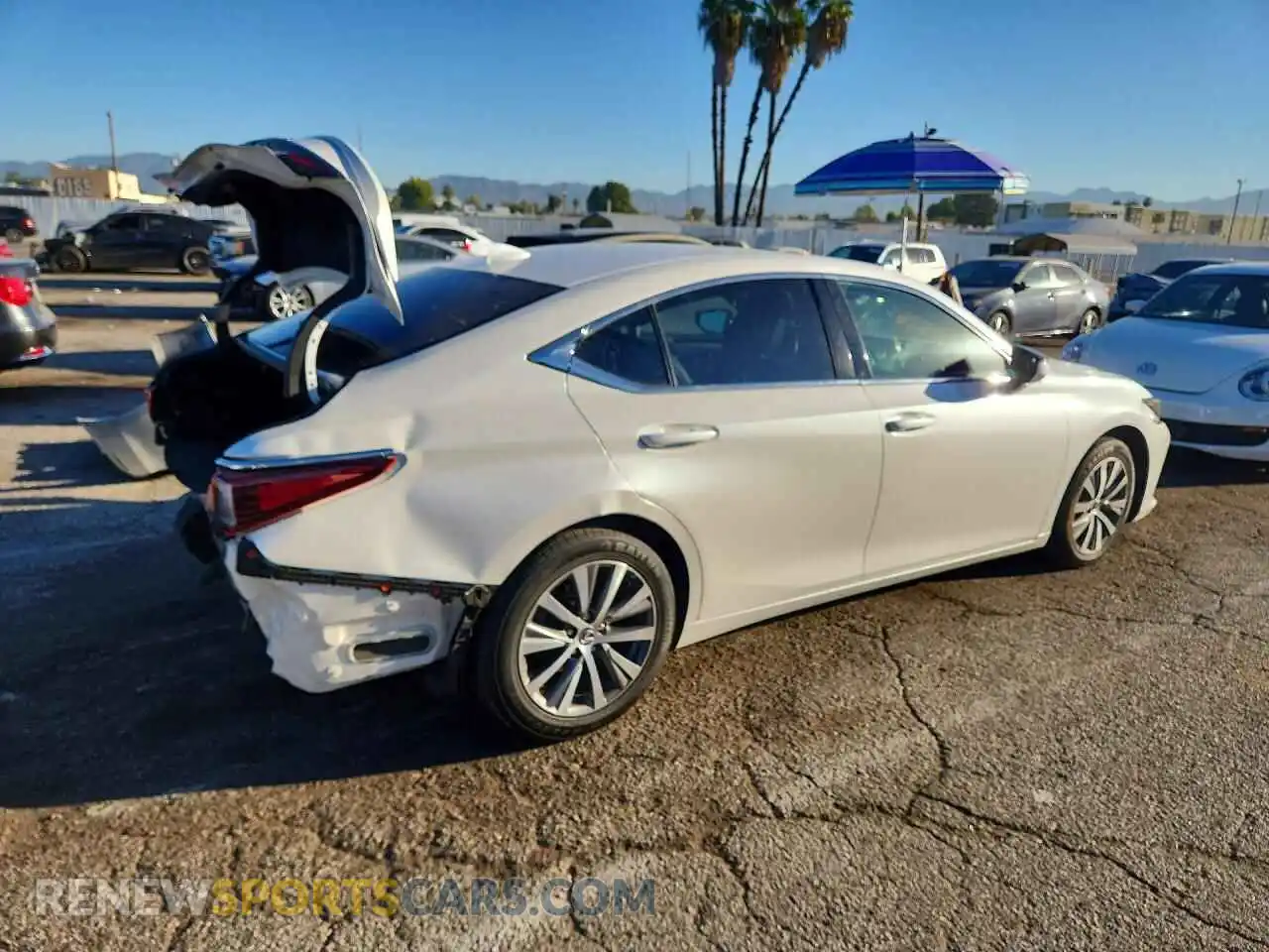 3 Photograph of a damaged car 58ACA1C13MU008973 LEXUS ES300 2021