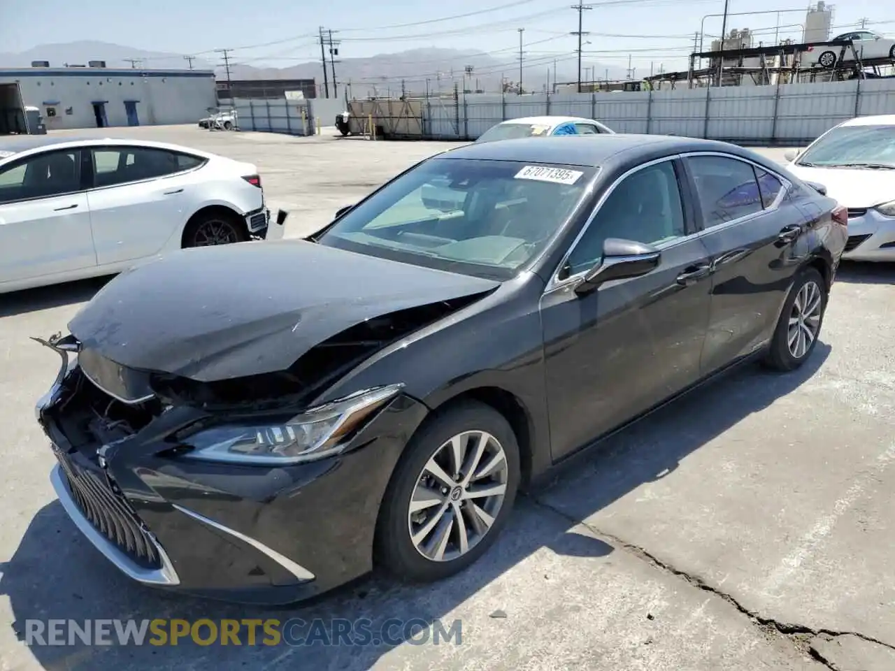 1 Photograph of a damaged car 58ACA1C1XMU001101 LEXUS ES300 2021