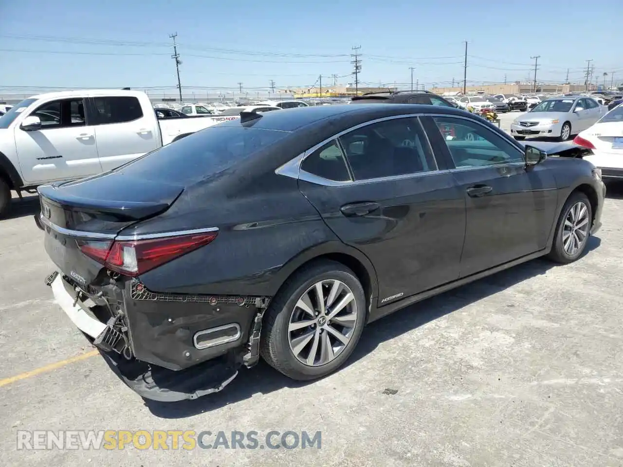 3 Photograph of a damaged car 58ACA1C1XMU001101 LEXUS ES300 2021