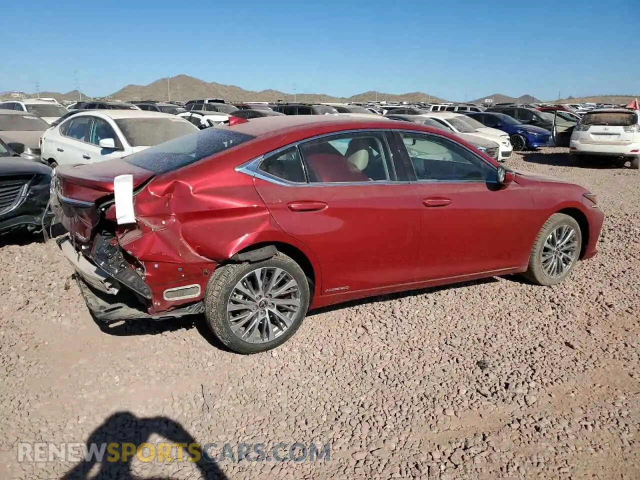 3 Photograph of a damaged car 58ADA1C10MU001600 LEXUS ES300 2021