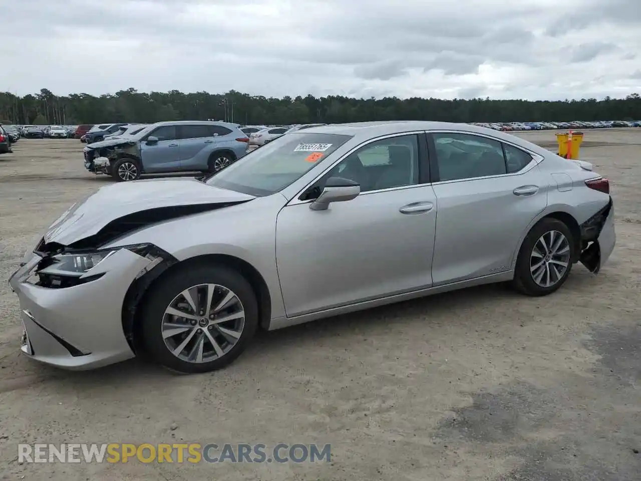 1 Photograph of a damaged car 58ADA1C10MU007087 LEXUS ES300 2021