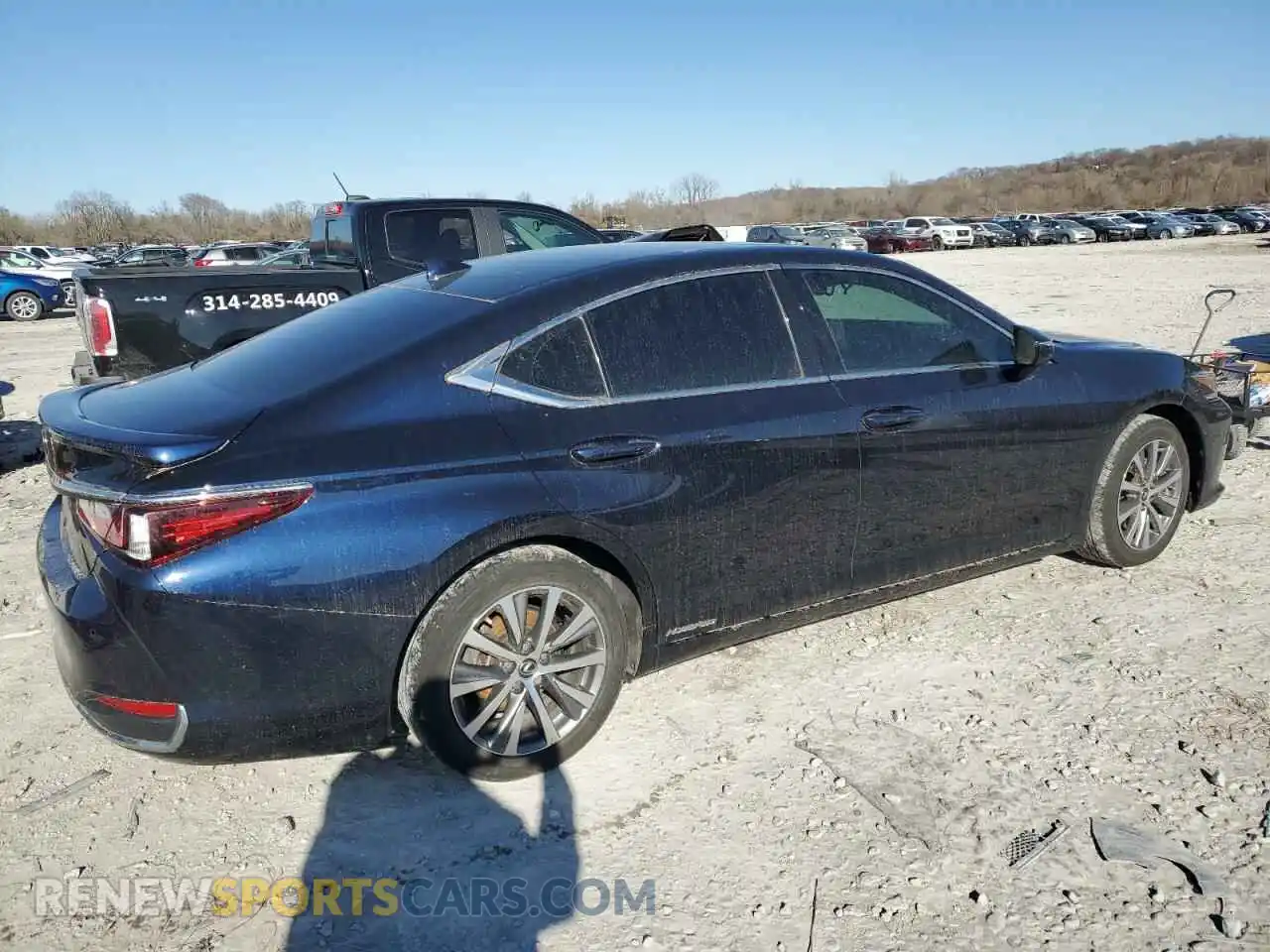 3 Photograph of a damaged car 58ADA1C10MU010054 LEXUS ES300 2021